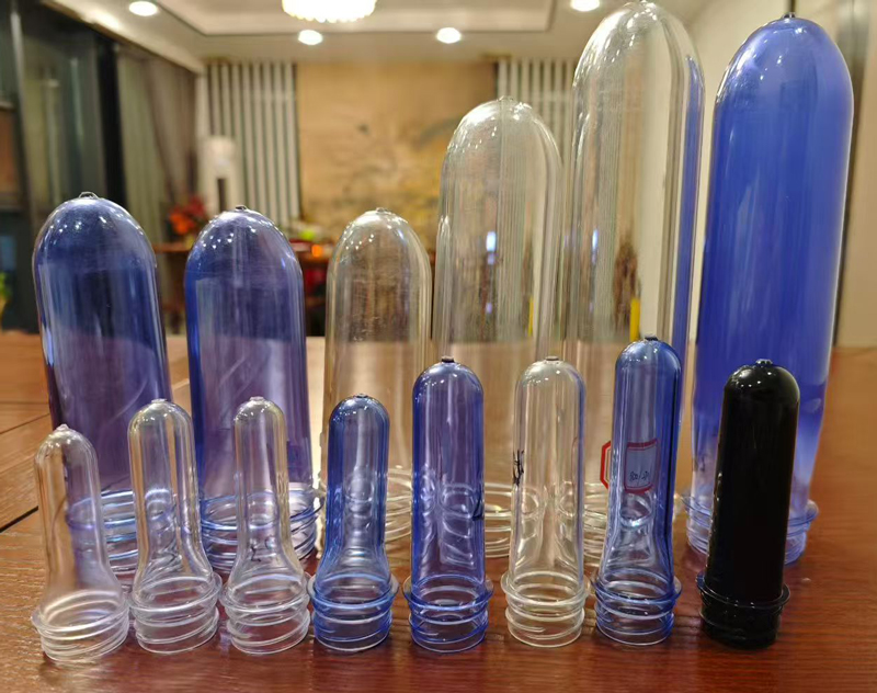 小瓶胚從11.9克到28克，大瓶胚從100克到350克，產(chǎn)品更加豐富